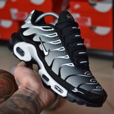 nike TN